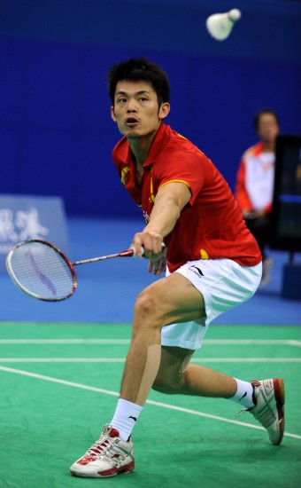 采取贴身防 采取贴身防