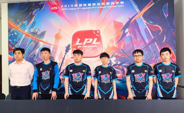 一次触球 一次触球