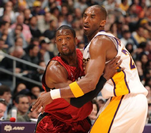 体能充沛的 体能充沛的