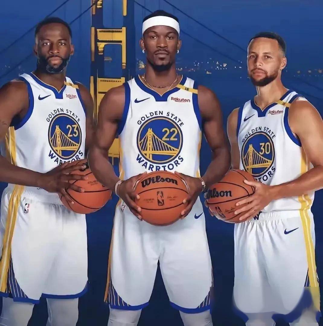 在更新阵容 在更新阵容